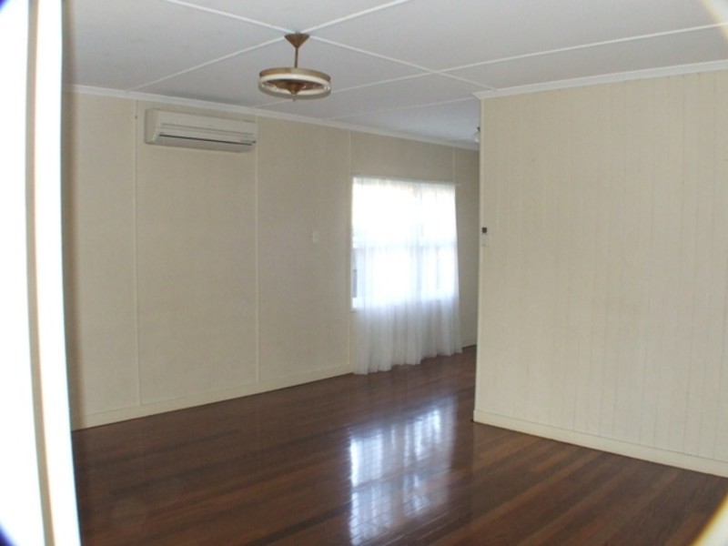 29 Lawson Street, Oxley QLD 4075