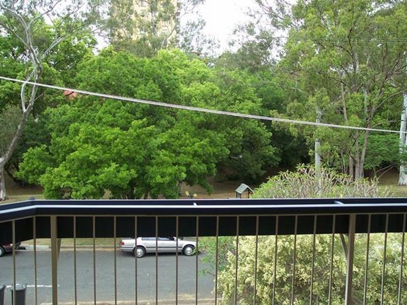 5/29 Sir Fred Schonell Drive, St Lucia QLD 4067