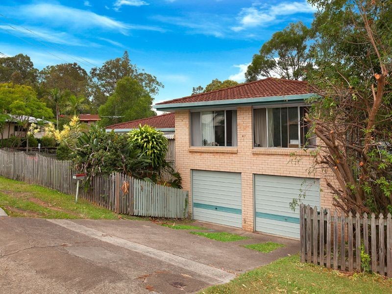 245 Chapel Hill Road, Chapel Hill QLD 4069