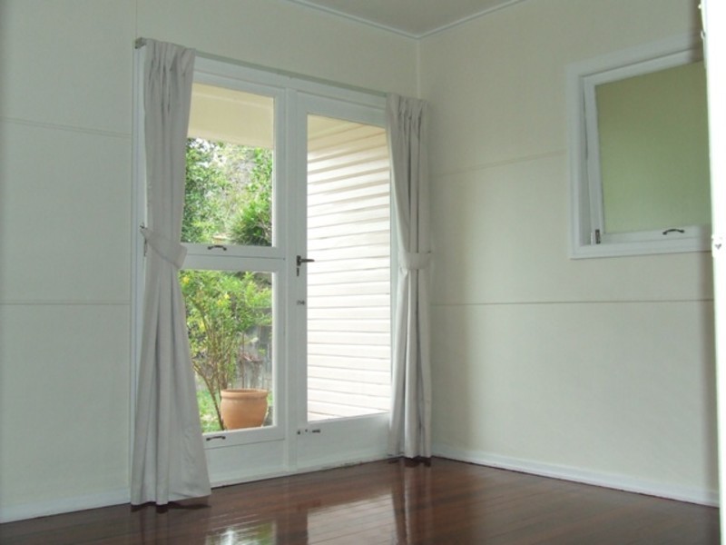 48 Broseley Road, Toowong QLD 4066