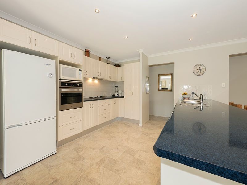 7 Tulipwood Place, Moggill QLD 4070