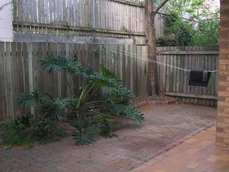 1/11 York Street, Indooroopilly QLD 4068