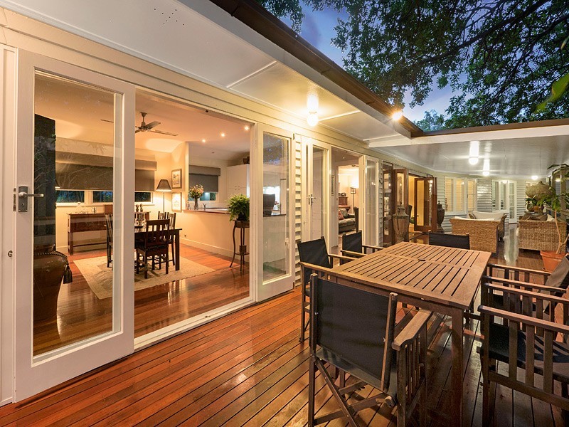 42 Gilruth Road, Kenmore QLD 4069