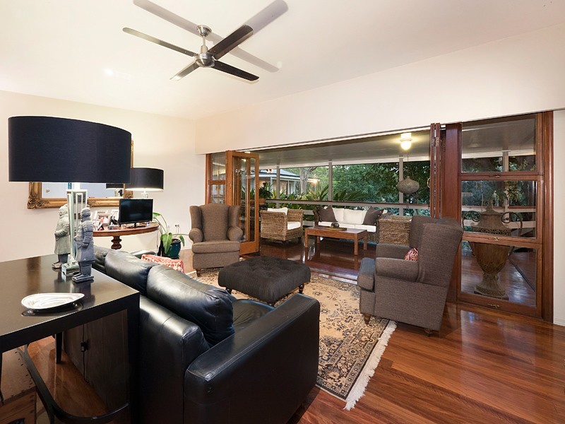 42 Gilruth Road, Kenmore QLD 4069