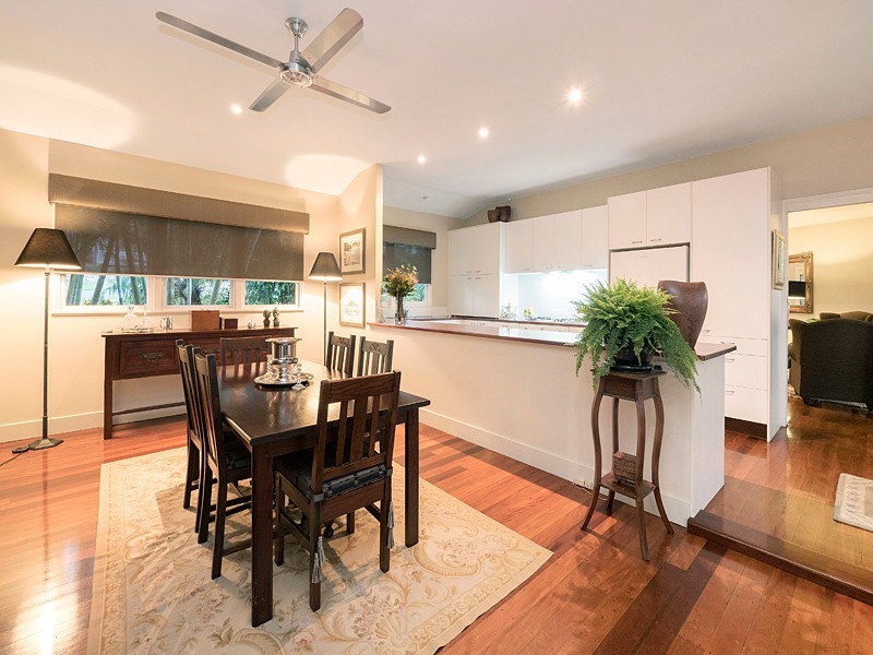 42 Gilruth Road, Kenmore QLD 4069