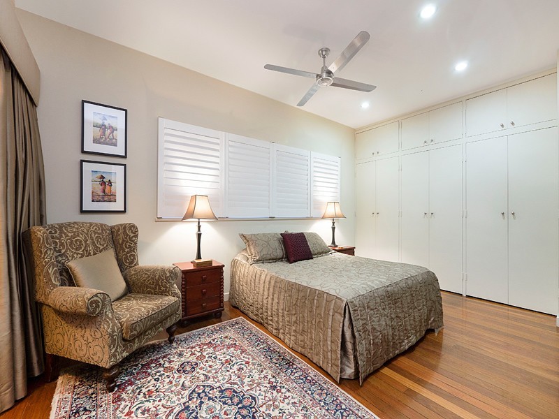42 Gilruth Road, Kenmore QLD 4069