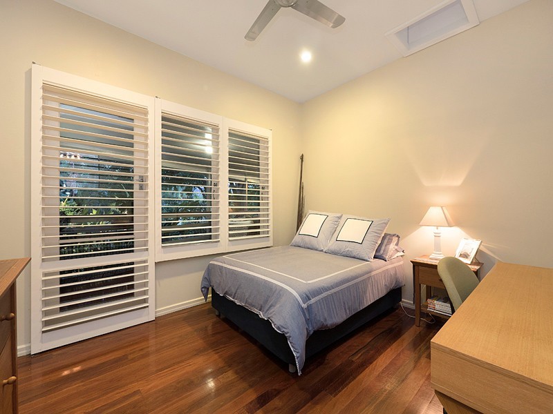 42 Gilruth Road, Kenmore QLD 4069