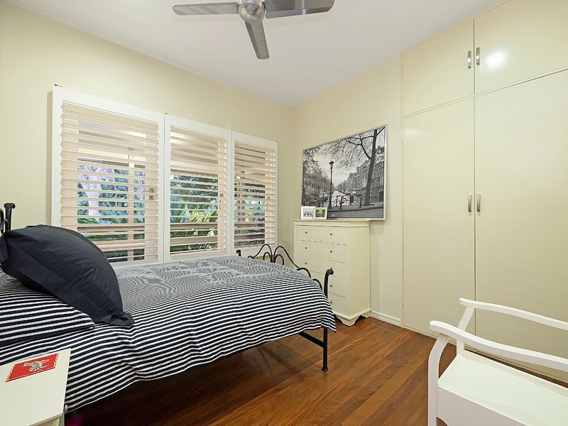 42 Gilruth Road, Kenmore QLD 4069