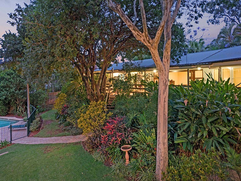 42 Gilruth Road, Kenmore QLD 4069