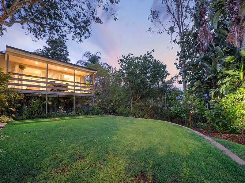 42 Gilruth Road, Kenmore QLD 4069
