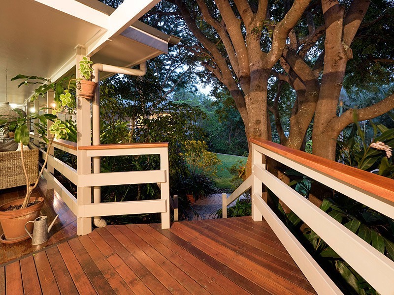 42 Gilruth Road, Kenmore QLD 4069