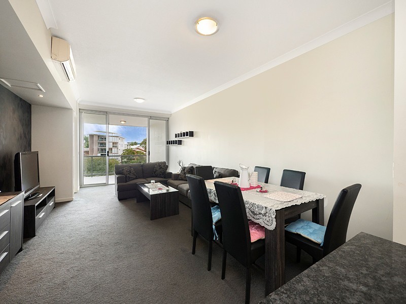 18/8 Belgrave Road, Indooroopilly QLD 4068