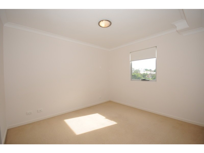 15/8 Belgrave Road, Indooroopilly QLD 4068