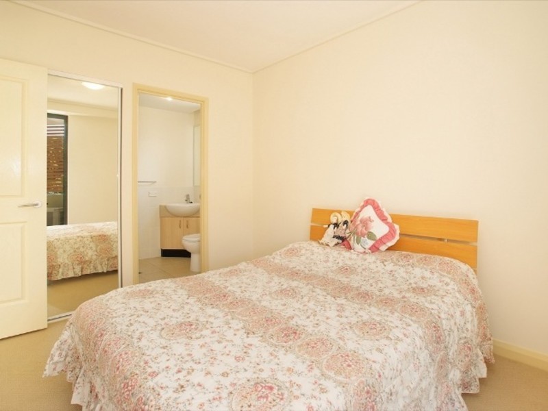 125/7 Land Street, Toowong QLD 4066