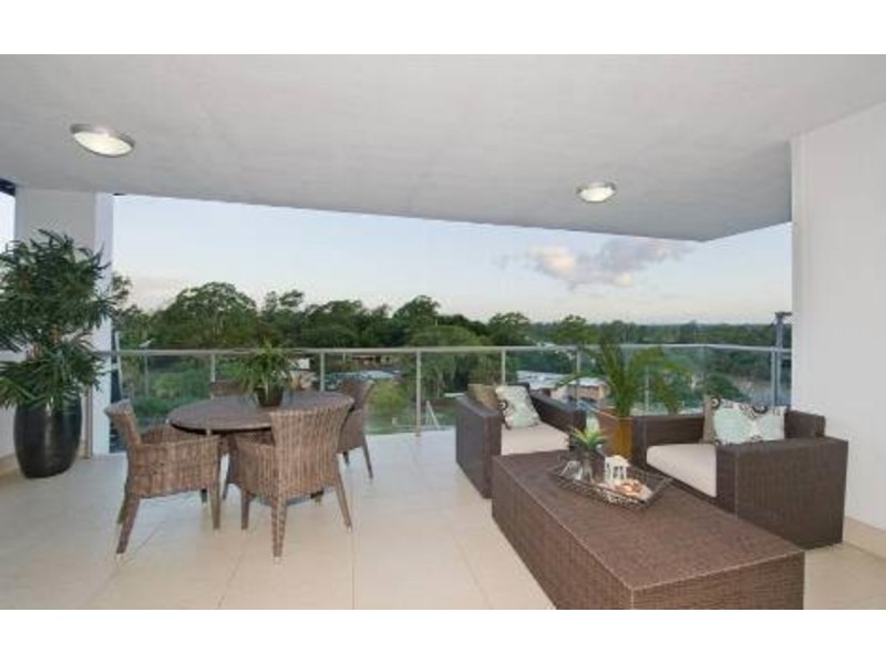 702/30 Riverview Terrace, Indooroopilly QLD 4068