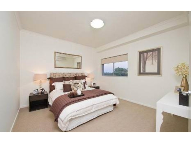 702/30 Riverview Terrace, Indooroopilly QLD 4068