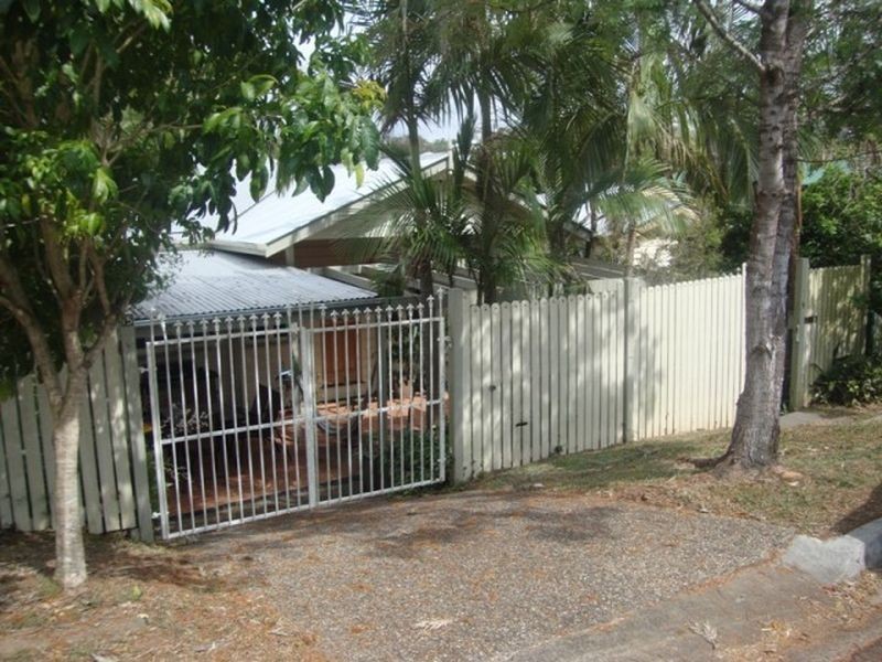 15 Carrington Road, Indooroopilly QLD 4068