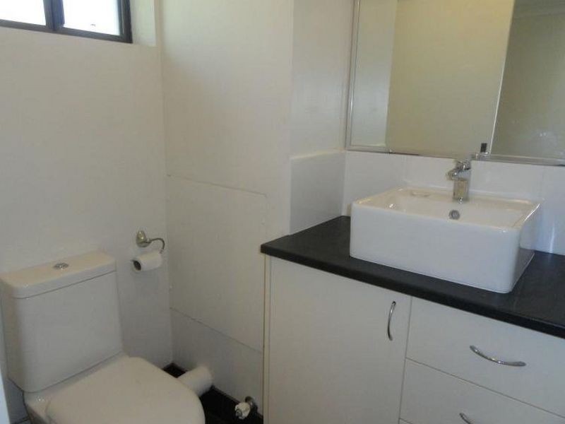 4/37 Mitre Street, St Lucia QLD 4067