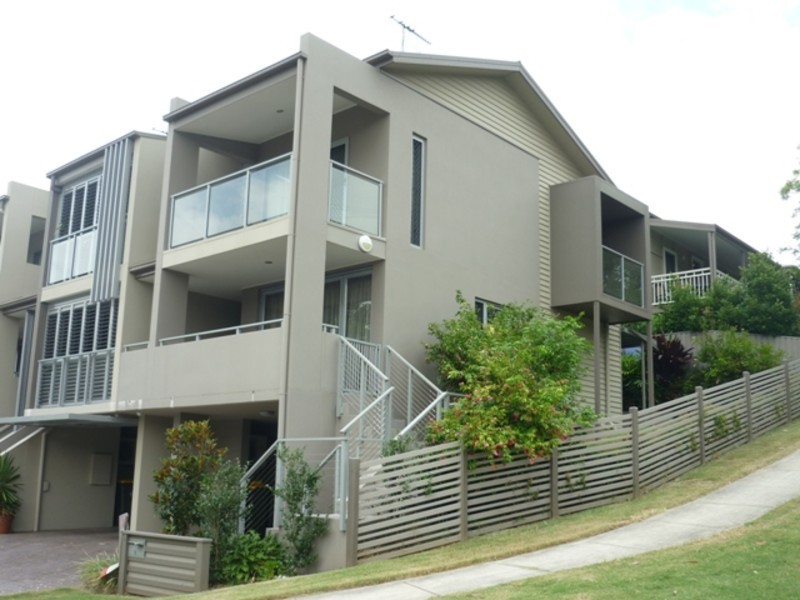 59 Douglas Street, St Lucia QLD 4067