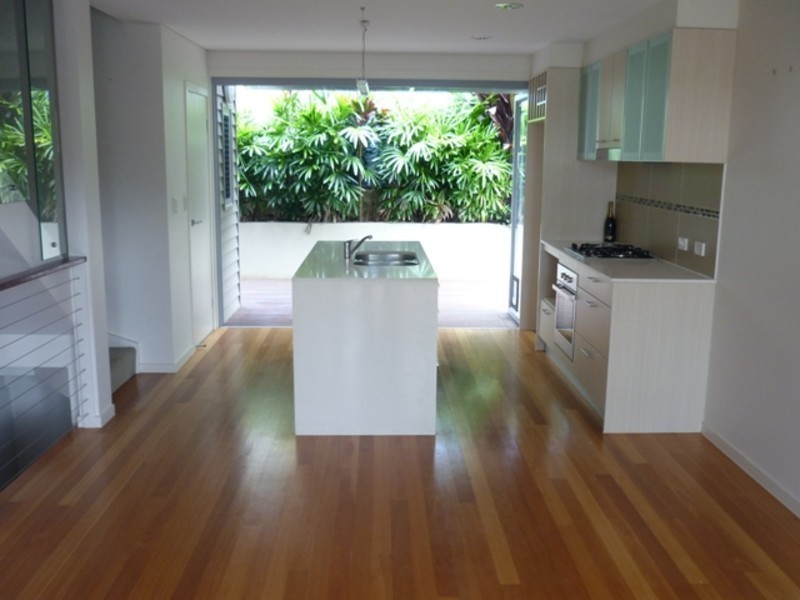 59 Douglas Street, St Lucia QLD 4067