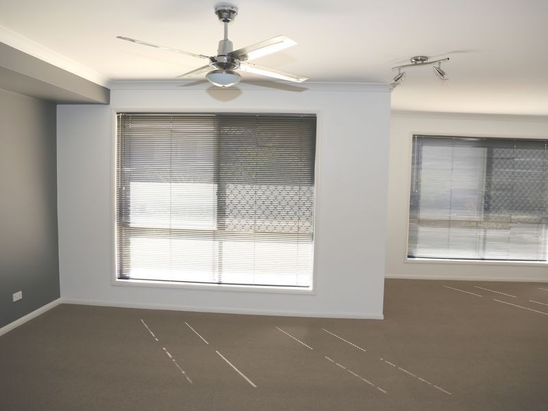 12 Glenwood Place, Moggill QLD 4070