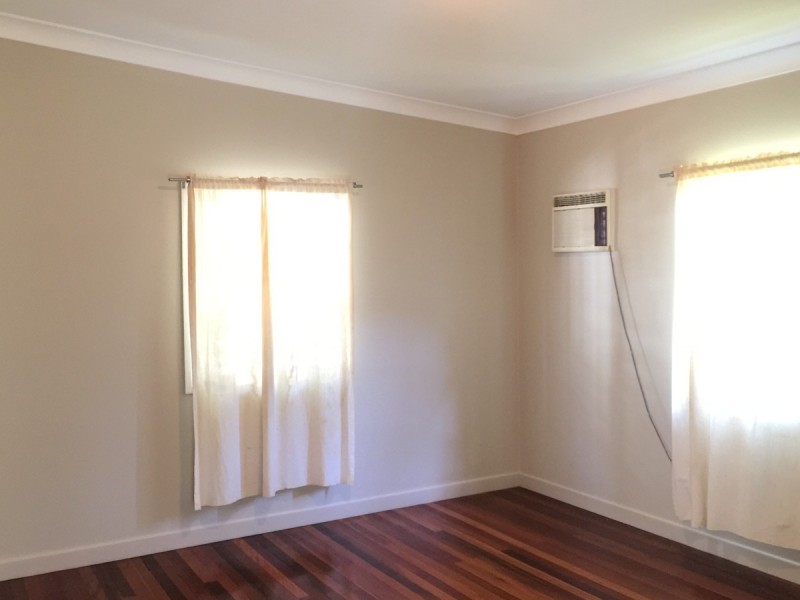 10 Newcross Street, Indooroopilly QLD 4068