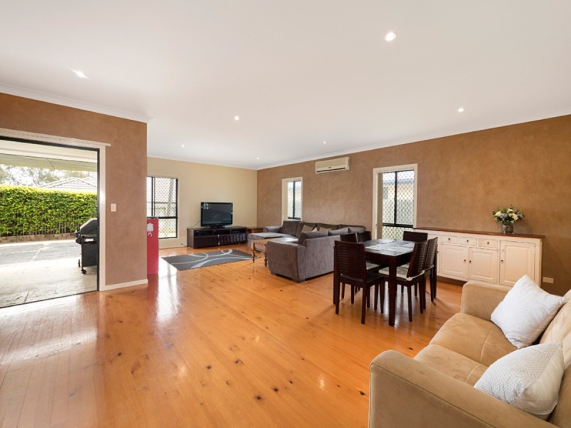 20 Zoe Place, Moggill QLD 4070