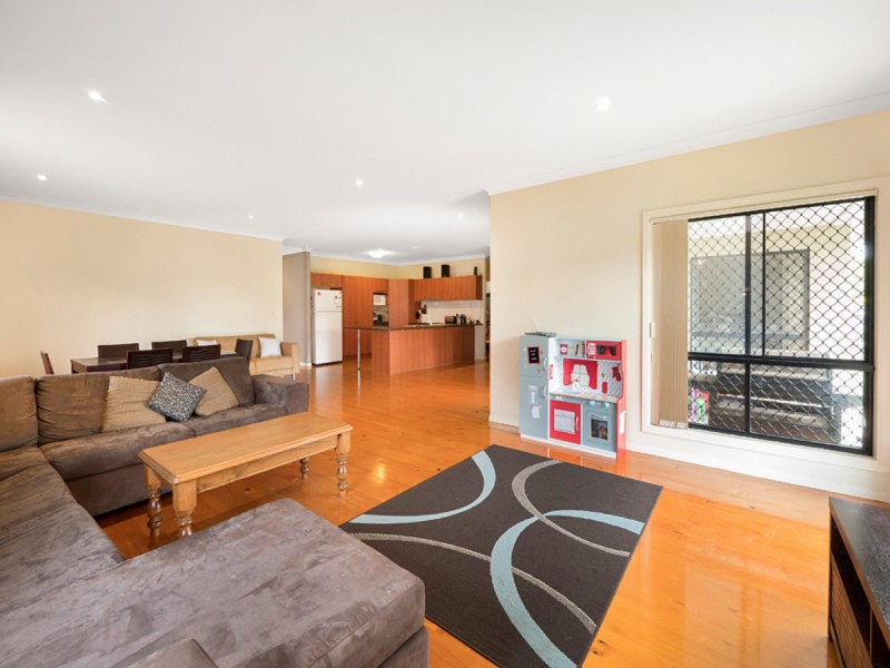 20 Zoe Place, Moggill QLD 4070