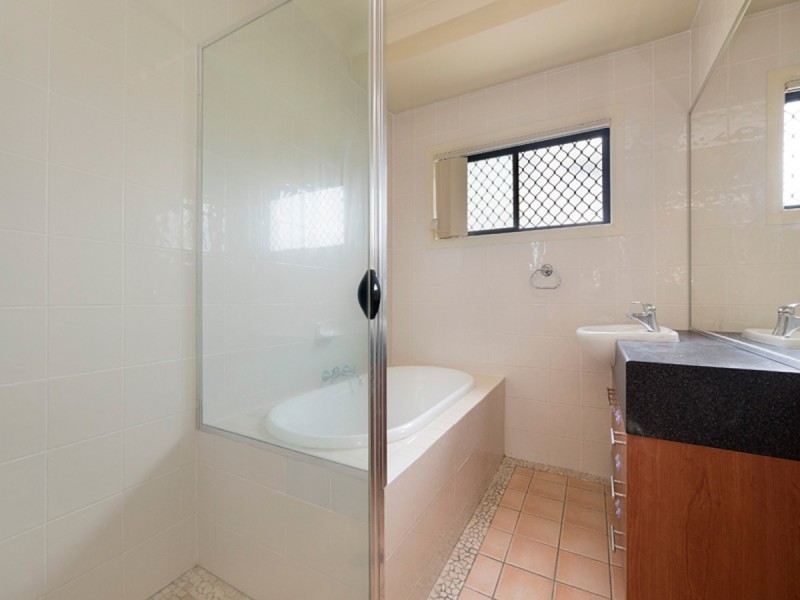 20 Zoe Place, Moggill QLD 4070