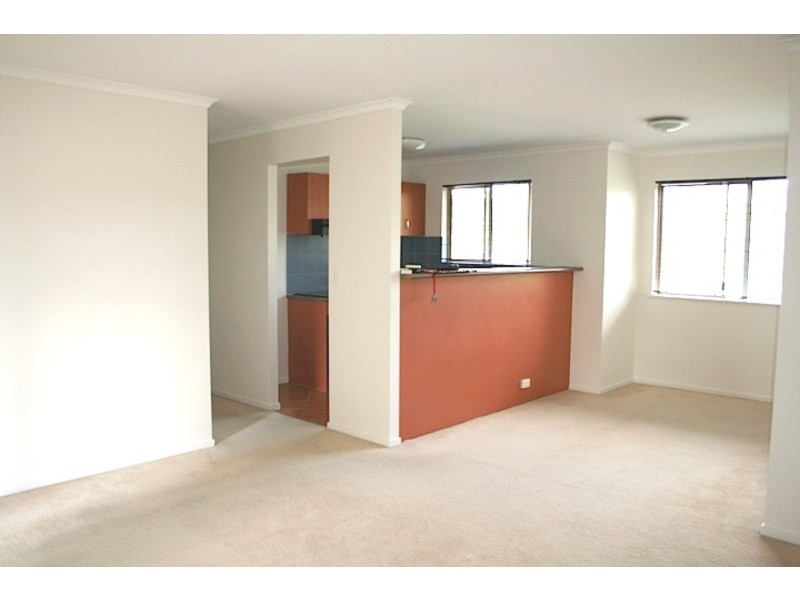 8/31 Glen Road, Toowong QLD 4066