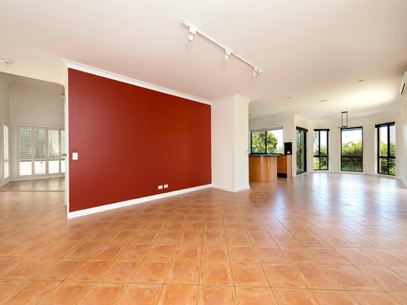 44 Beaufort Crescent, Moggill QLD 4070