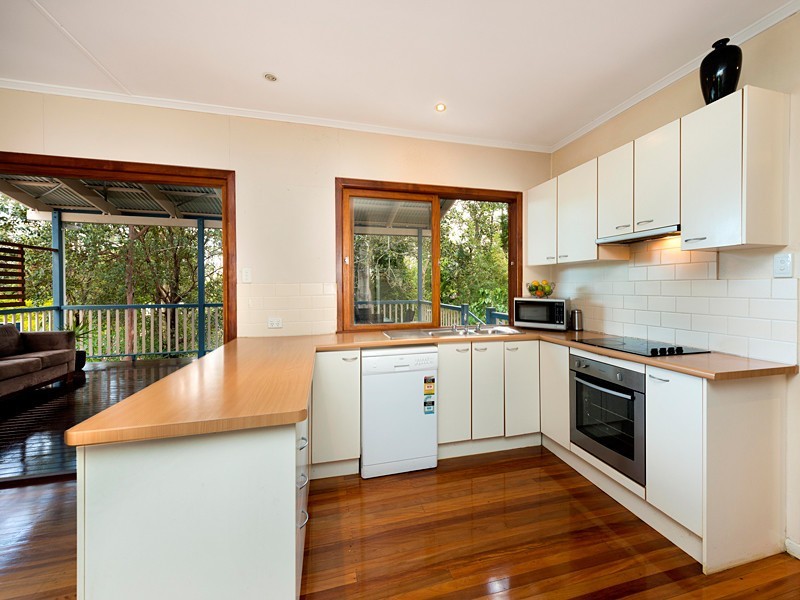 75 Fig Tree Pocket Road, Chapel Hill QLD 4069