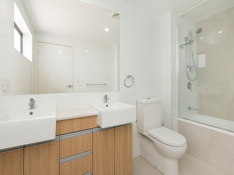 11/8 Finney Road, Indooroopilly QLD 4068