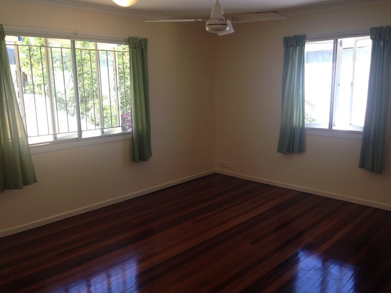 53 Sisley Street, St Lucia QLD 4067