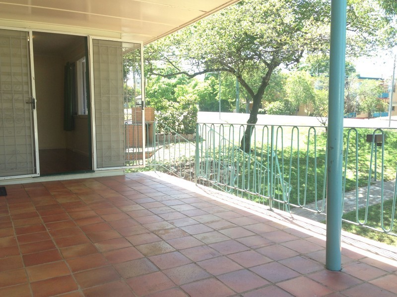 53 Sisley Street, St Lucia QLD 4067