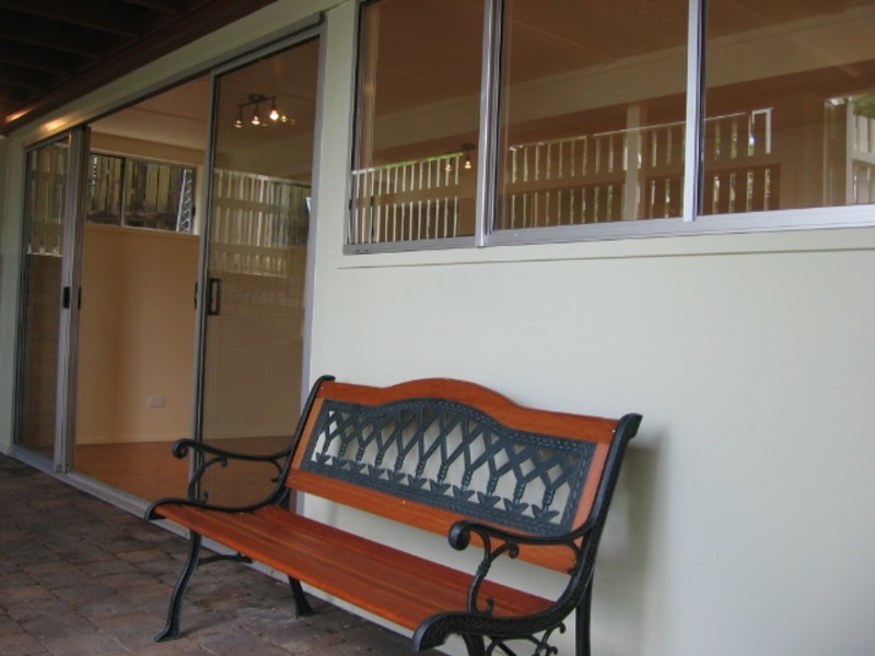 16 Greenlaw Street, Indooroopilly QLD 4068