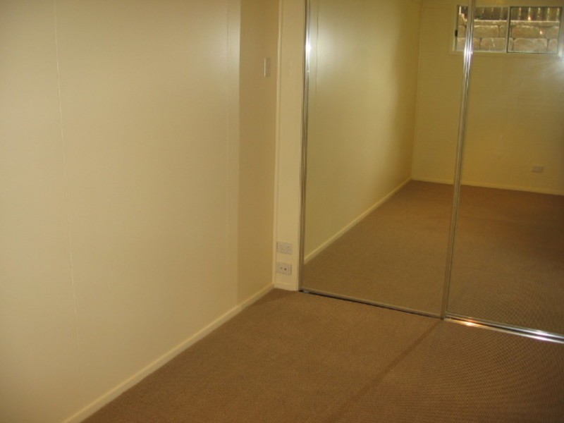 16 Greenlaw Street, Indooroopilly QLD 4068