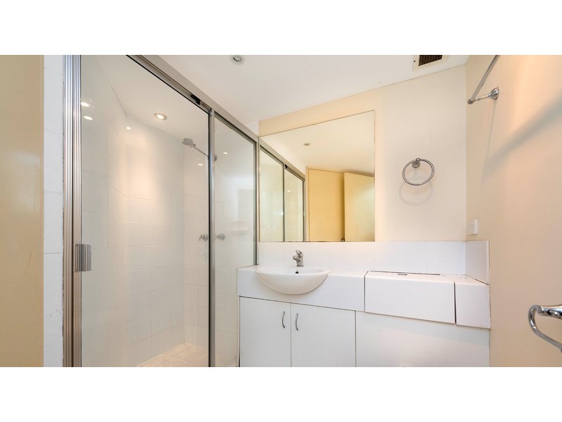 1/212 Sir Fred Schonell Drive, St Lucia QLD 4067