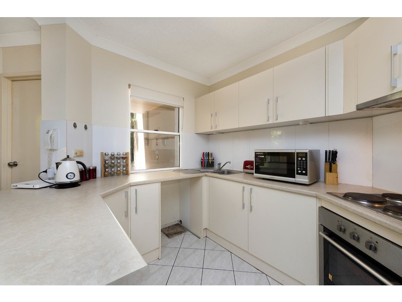 1/212 Sir Fred Schonell Drive, St Lucia QLD 4067