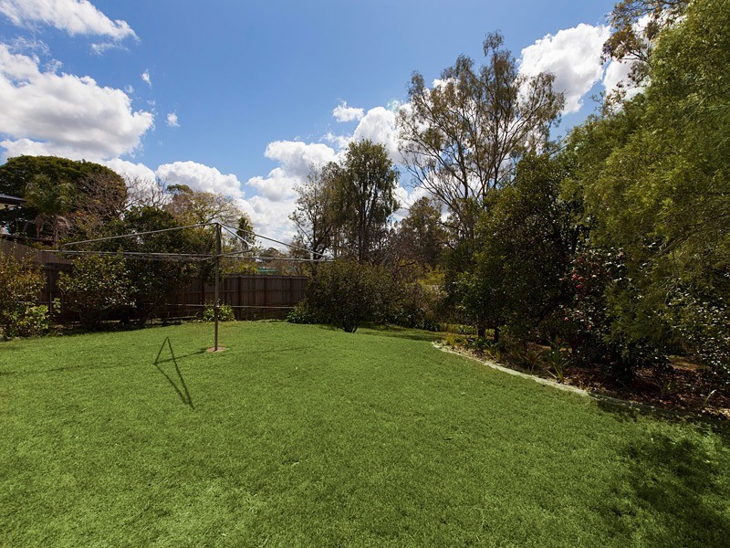20 Gilruth Road, Kenmore QLD 4069