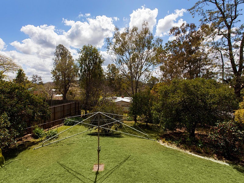 20 Gilruth Road, Kenmore QLD 4069