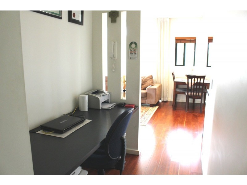 21/26 Holland Street, Toowong QLD 4066