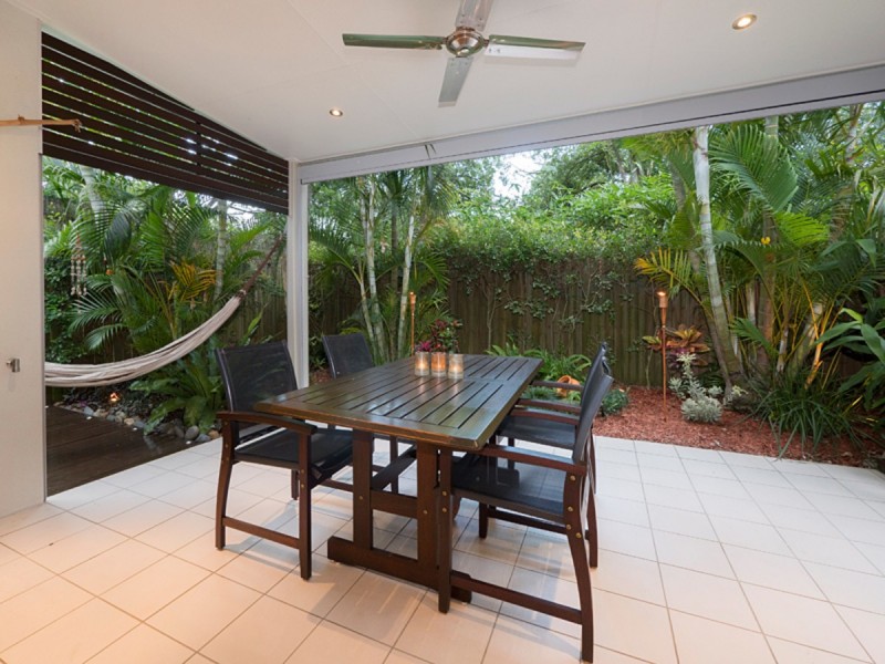 3/146 Carmody Road, St Lucia QLD 4067