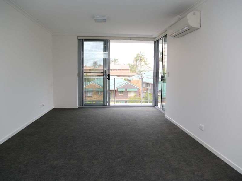 13/8 Finney Road, Indooroopilly QLD 4068