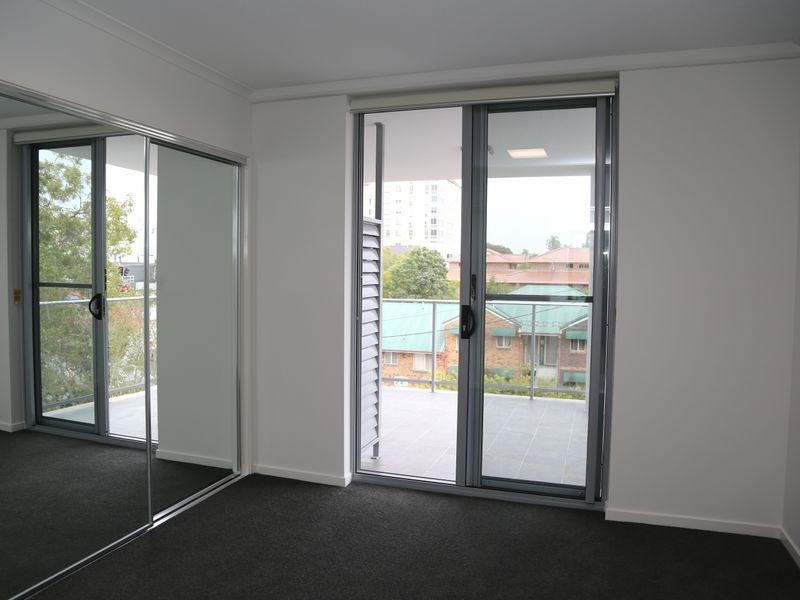 13/8 Finney Road, Indooroopilly QLD 4068