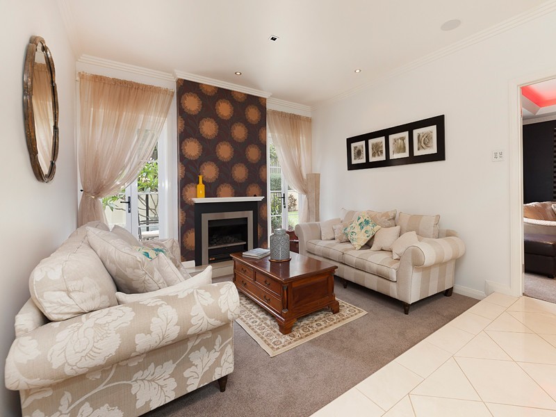 73 Sanctuary Place, Fig Tree Pocket QLD 4069
