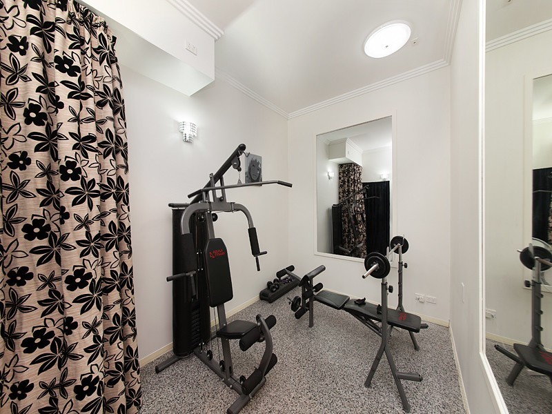 73 Sanctuary Place, Fig Tree Pocket QLD 4069