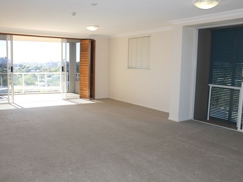 217/180 Swann Road, Taringa QLD 4068