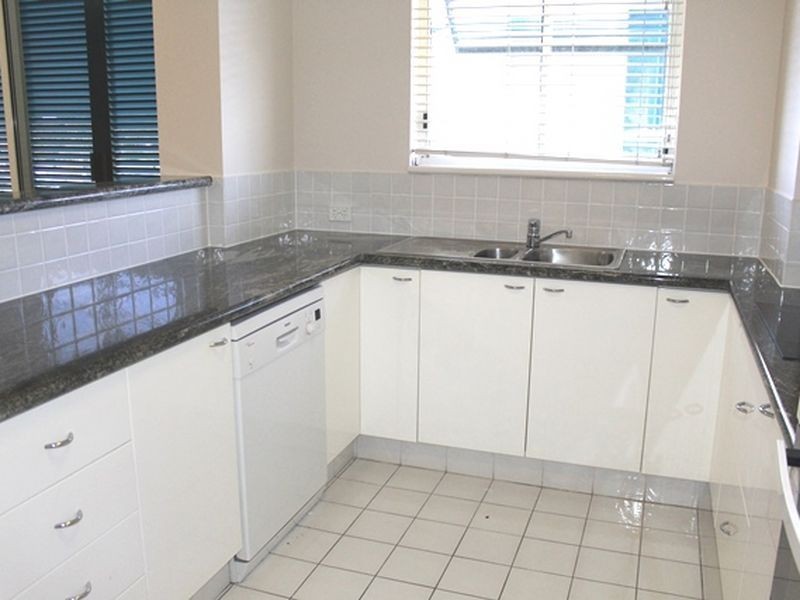 217/180 Swann Road, Taringa QLD 4068