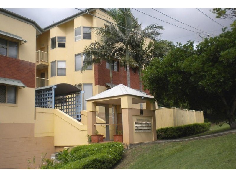 2/15 Clarence Road, Indooroopilly QLD 4068